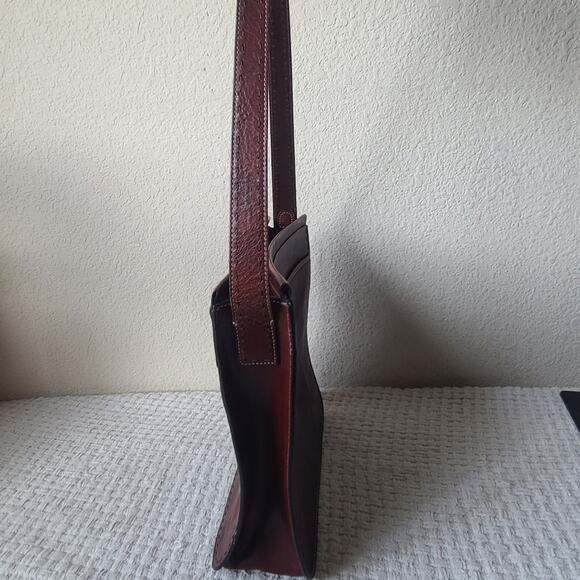 Fossil Classic Brown Leather Shoulder Bag - Picture 3 of 7